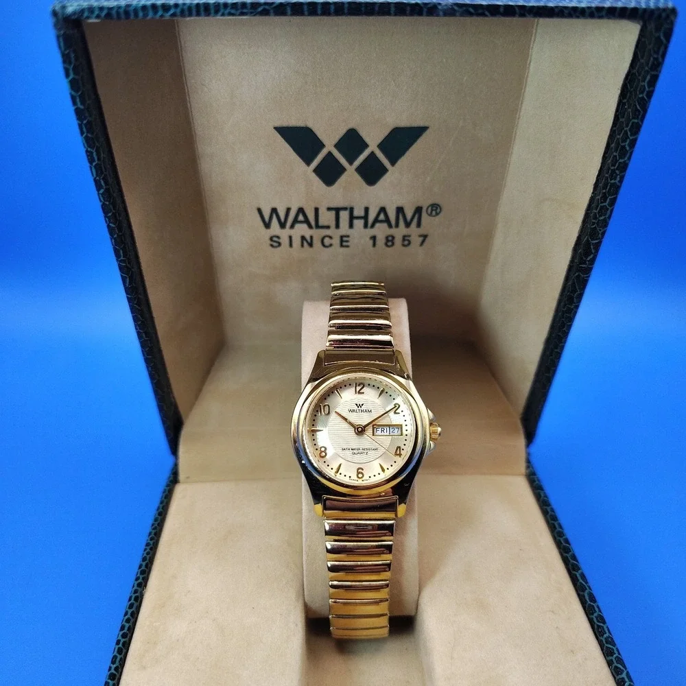 New Vintage 1997 Waltham Day/Date 25mm‎ Women's Quartz Watch W/ Box Size 5.5-8.5
